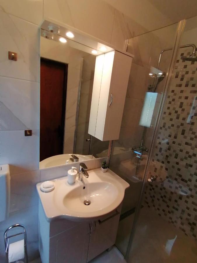 Apartment Dinka Корнич Екстер'єр фото
